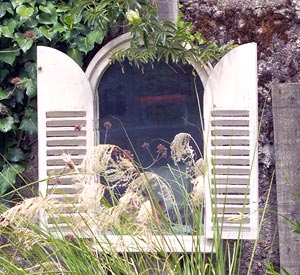 Miroir d'extérieur à poser ou à suspendre dans son jardin
