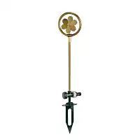 Arroseur rotatif en aluminium doré motif fleur D.11 x H.56 cm  Arroseur rotatif en aluminium doré motif fleur D.11 x H.56 cm