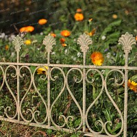 Bordure de jardin antique en métal vieilli Long. 58cm