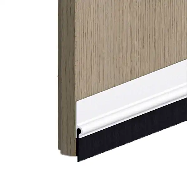 bas porte brosse isolation