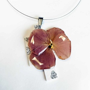 Lien vers un produit variante ou accessoire : Collier pendentif vraie fleur de pensée - Prune