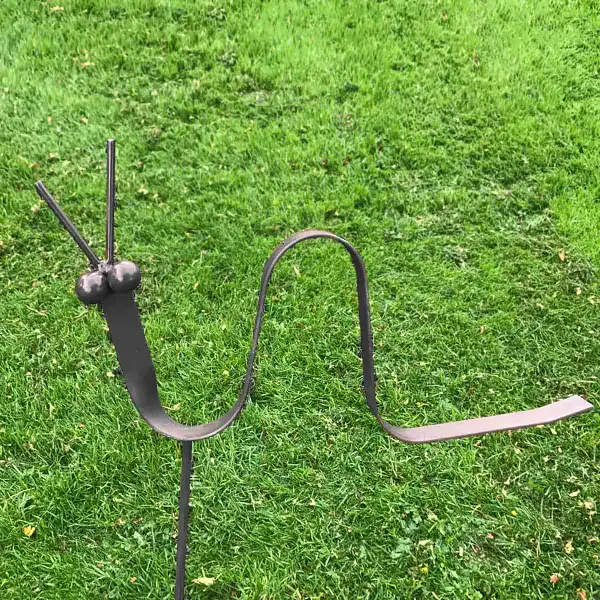 deco vers de terre metal