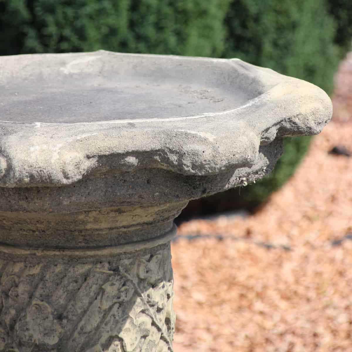 Bain d'oiseau sur pied en pierre reconstituée H. 69cm, vente au meilleur  prix