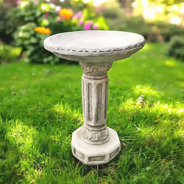 abreuvoir oiseaux beton victorien