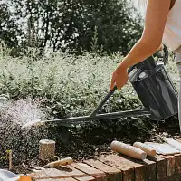 Arrosoir en métal Haws - Gris anthracite