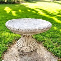 Abreuvoir à oiseaux sur socle imitation pierre style ancien - D.47 x H.28 cm