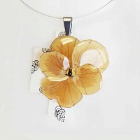 Collier pendentif vraie fleur de pensée