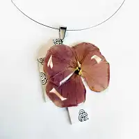 Collier pendentif vraie fleur de pensée