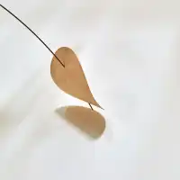 Mobile décoratif Drifting Clouds Flensted, fabrication artisanale - L.43 x H.70cm