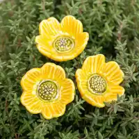 Eglantine jaune - Fleur en céramique sur tige à planter