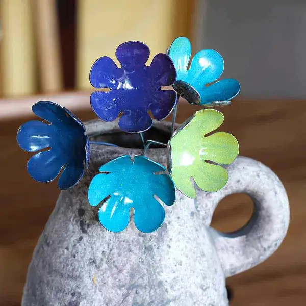 fleur acier coloree