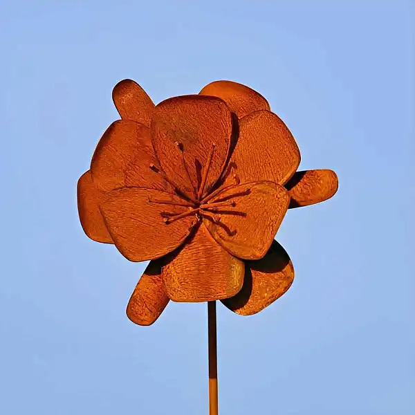 fleur deco metal rouille pensee