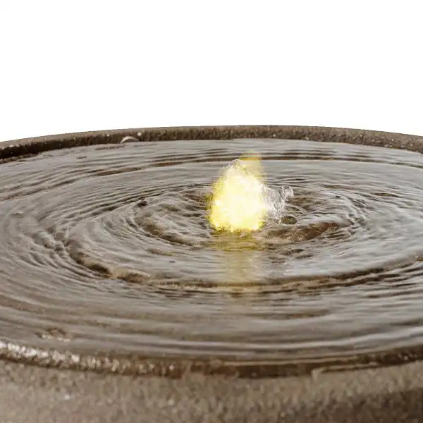 fontaine jardin lumineuse