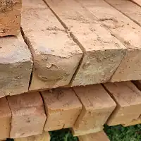 Brique rouge en terre cuite - 1/2 palette 4.40m2  Brique rouge en terre cuite - 1/2 palette 4.40m2