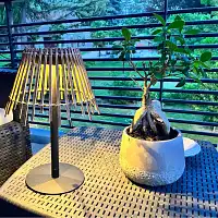 Lampe de table sans fil - solaire et USB - H. 32 cm