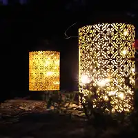 Lanterne solaire en métal orientale H. 31cm  Lanterne solaire en métal orientale H. 31cm