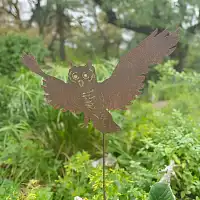 Silhouette Hibou sur tige en métal rouillé