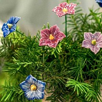Malva Sylvestris bleue - Fleur en céramique sur tige à planter