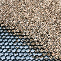 Stabilisateur de gravier drainant et 100% recyclable