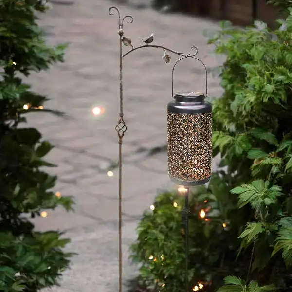 piquet jardin lanterne  piquet jardin lanterne