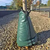 Sac d'arrosage pour arbre 52L - Libération lente WaterBag  Sac d'arrosage pour arbre 52L - Libération lente WaterBag