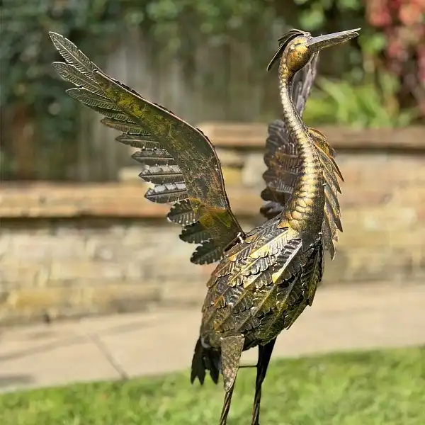 statue bronze echassier