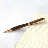 Stylo à bille artisanal + recharge encre noire - Noyer  Stylo à bille artisanal + recharge encre noire - Noyer