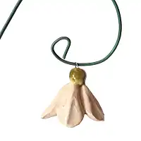 Campanule blanche - Fleur en céramique sur tige à planter  Campanule blanche - Fleur en céramique sur tige à planter