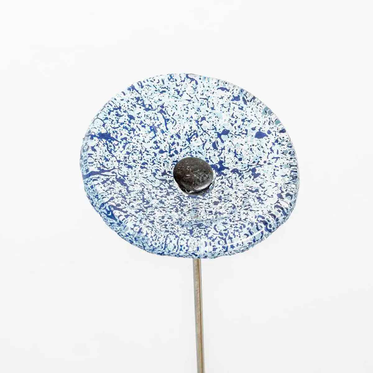 Fleur en verre artisanale Adèle - Bleu moucheté - intérieur  Fleur en verre artisanale Adèle - Bleu moucheté - intérieur