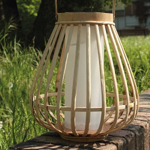 Lanterne solaire en bambou effet flamme
