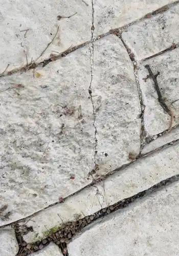 dalles de parement béton craquelé