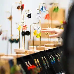 Portrait d'Artisan : Fleur de Plumes