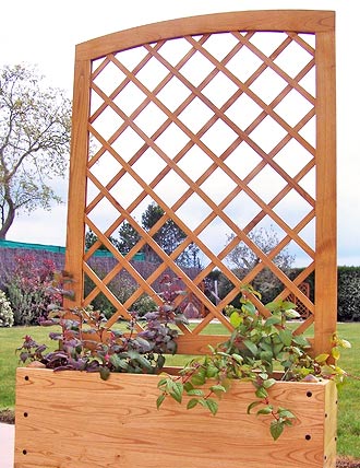Bac jardinière en bois avec treillis intégré pour plantes grimpantes