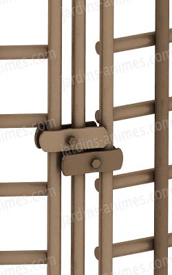 Détail d'une fixation sur le paravent de jardin Détail d'une fixation sur le paravent de jardin