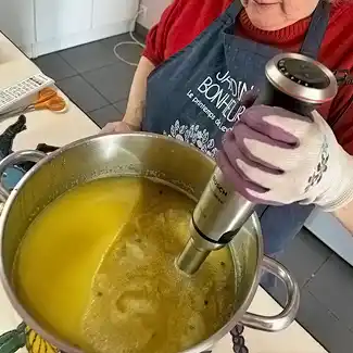 Fabrication de savon artisanal, &eacute;tape 1