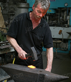 Fabrication artisanale outils sneeboer