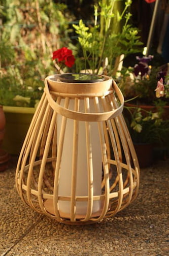Lampe solaire en bambou rechargeable