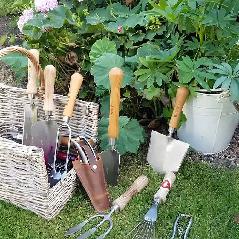 Outils de jardin Hollandais Sneeboer forgés à la main  Outils de jardin Hollandais Sneeboer forgés à la main