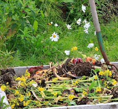 Créer un tas de compost au jardin