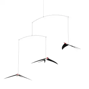 Mobile décoratif Flying Swallows 3 hirondelles Flensted, fabrication artisanale - L.47 x H.39cm