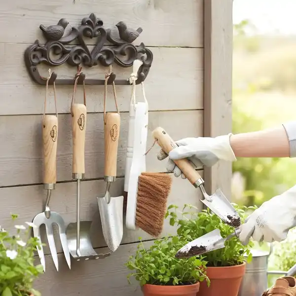 patere murale deco outils