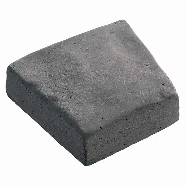 pave gris tour arbre