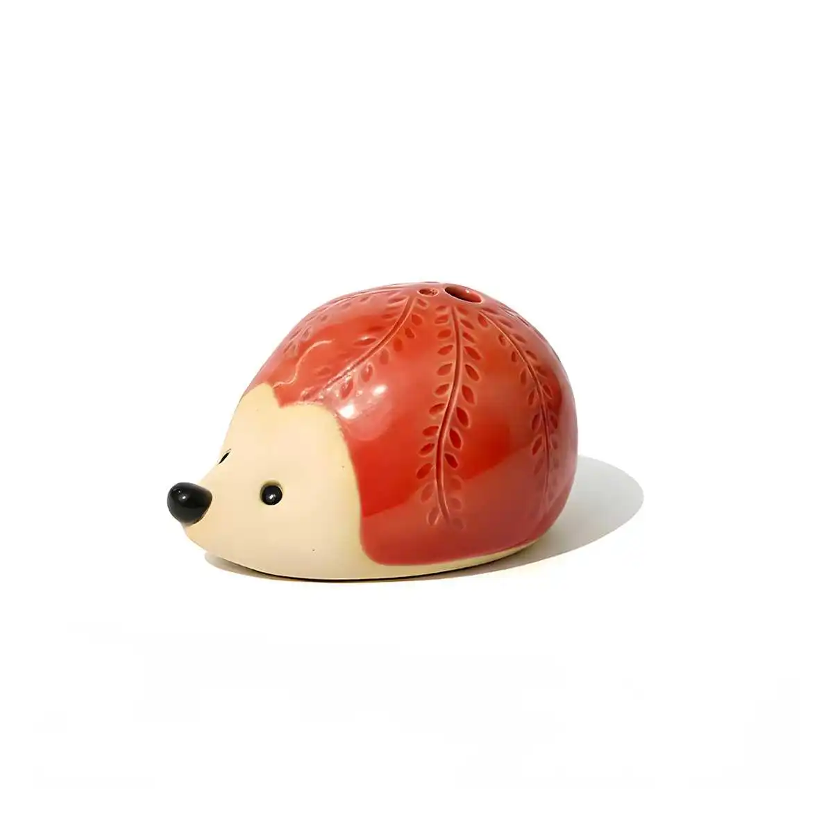 Hérisson pique-fleurs décoratif rouge - artisanal - grès - L. 8 cm  Hérisson pique-fleurs décoratif rouge - artisanal - grès - L. 8 cm