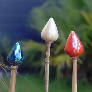 Capuchon protège yeux pour tuteur en céramique