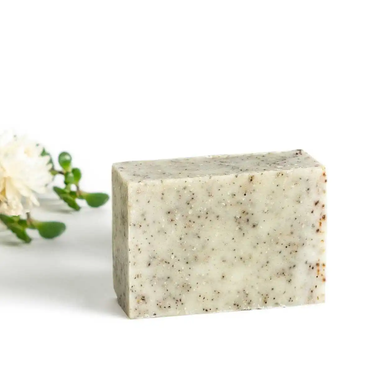 Savon exfoliant artisanal du jardinier 100g  Savon exfoliant artisanal du jardinier 100g