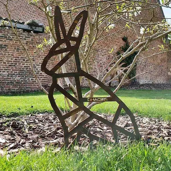 silhouette lapin acier corten