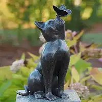 Statue chat et papillon en bronze