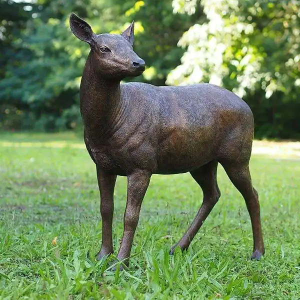 statue jardin biche bronze