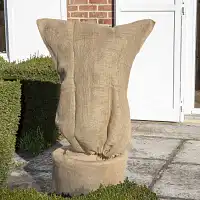 Housse d'hivernage en jute - Diam. 80cm x haut. 100cm  Housse d'hivernage en jute - Diam. 80cm x haut. 100cm