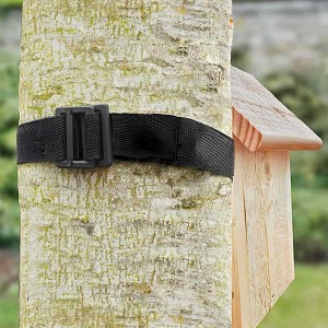 Kit accroche nichoir - sangle + 2 attaches + 4 vis + boucle de serrage